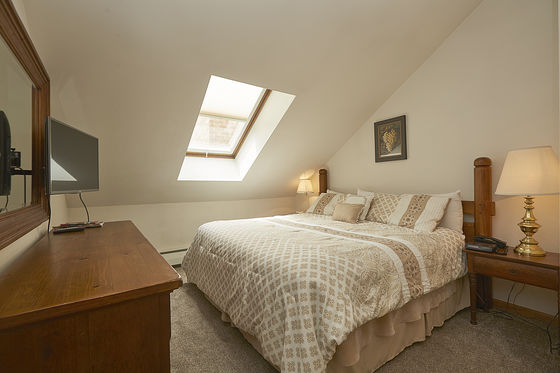 Photo 5 by Steven Vargo for Real-Estate