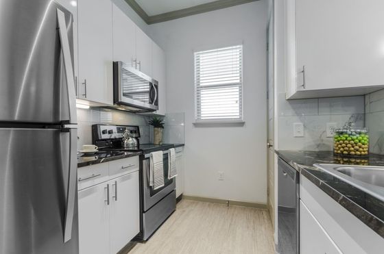 Photo 14 by Metroplex360 for Luxury 1 Bedroom Apartment