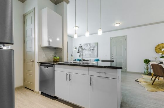 Photo 15 by Metroplex360 for Luxury 1 Bedroom Apartment