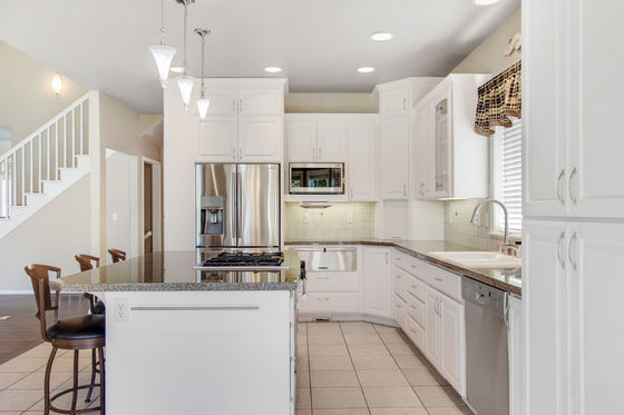 Photo 6 by Grant Gillies for Residential Real Estate