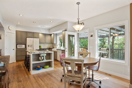 Photo 11 by Grant Gillies for Residential Real Estate
