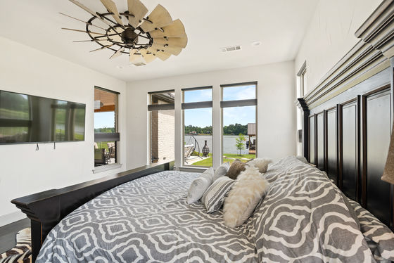 Photo 3 by James Magee for MLS Interiors