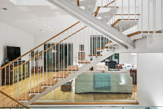 Photo 6 by James Magee for MLS Interiors