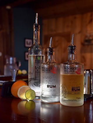 bar